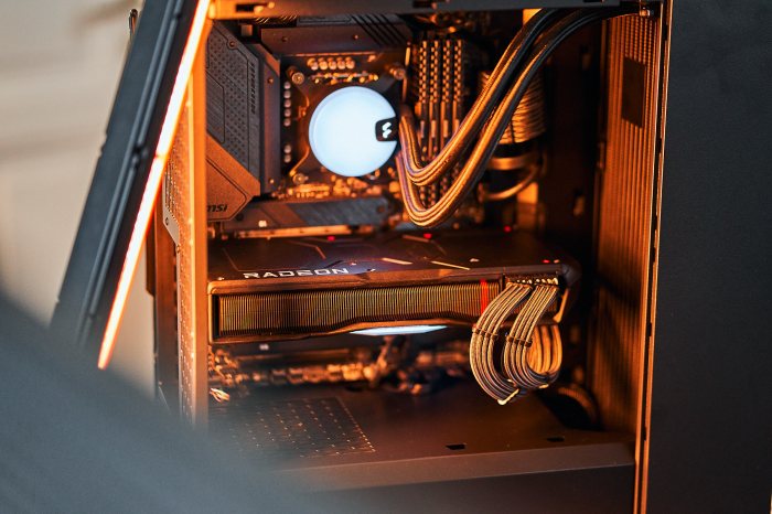 Fractal Design North Case Reviewing the Walnut Wood Aesthetic Design