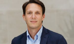 Klein Tools MM700 Multimeter Testing Accuracy in Electrical Work