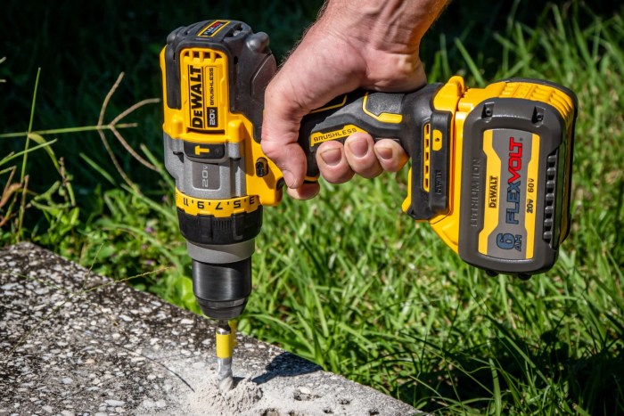 DeWalt DCD999 Hammer Drill Testing the FlexVolt Advantage Power Performance