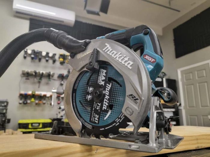 Makita XGT 40V Max Circular Saw Testing High-Power Cordless Cutting Speed