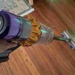Dyson V15 Detect Cordless Vacuum Cleaner Review and Buying Guide